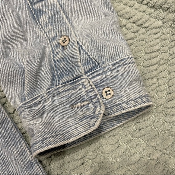 Forever 21 Distressed Lightweight Denim Jacket - Picture 2 of 7